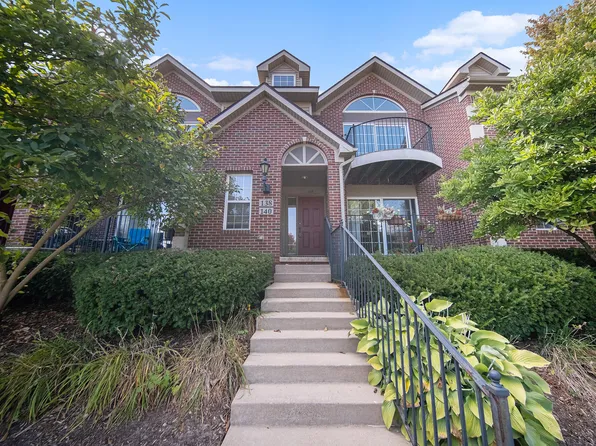 138 W Oakbrook Dr, Ann Arbor, MI 48103