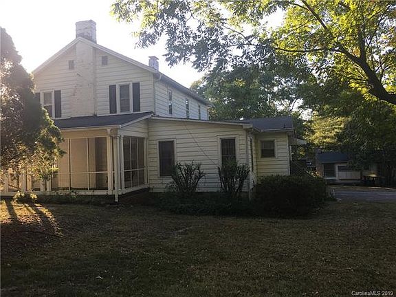 4th image of 618 Hillcrest Ave