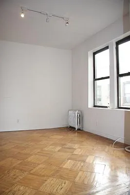 Rented by Lang Realty LLC | media 12