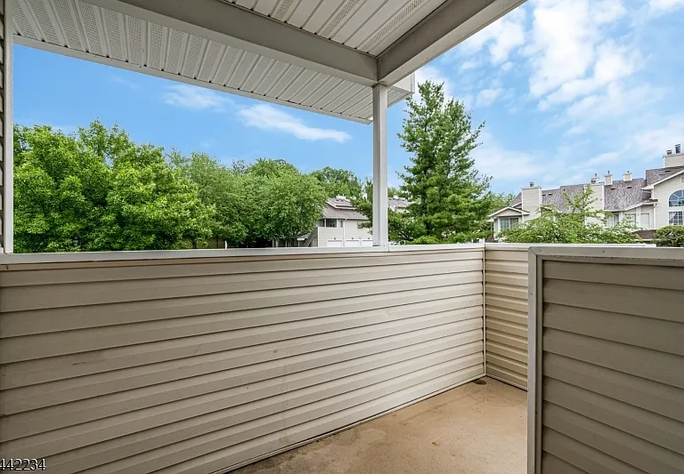 1 Danbury Ct — Photo 14