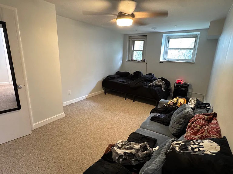 31 Dwight St #B — Photo 4