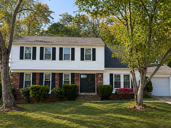 7912 Edinburgh Dr, Springfield, VA 22153