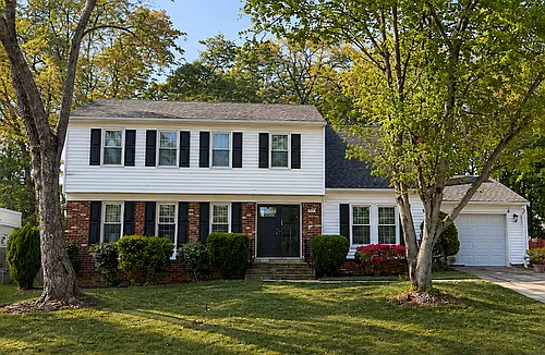 7912 Edinburgh Dr Photo 1