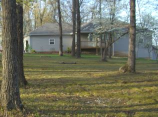 37515 Outback Ln, Lebanon, MO 65536