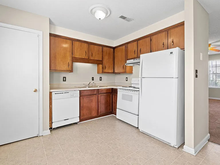 1630 Baltimore Dr #A — Photo 8