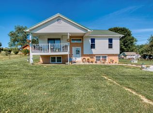 14118 Brandon Dr, Glade Spring, VA 24340