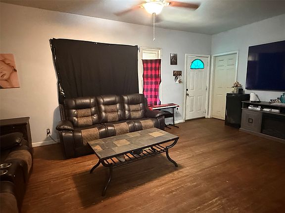 3rd image of 1702 Avenue C