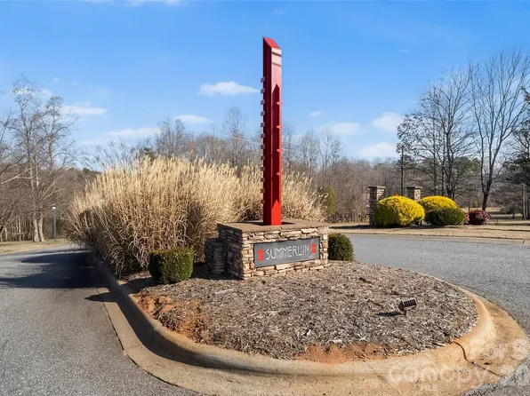 1625 Summerlin Pl, Newton, NC 28658