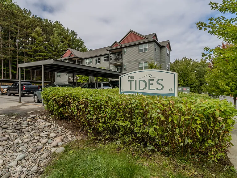 The Tides 1510 Veterans Dr — Photo 48