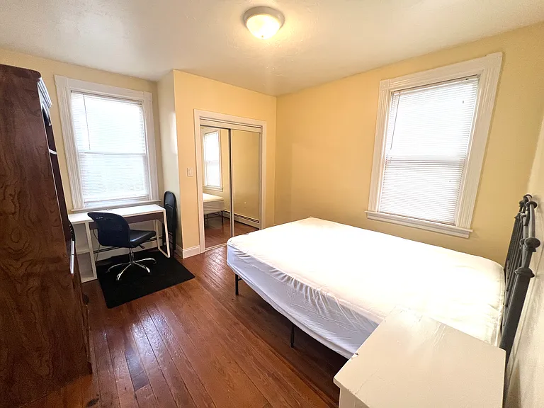 83 America St #2 — Photo 14