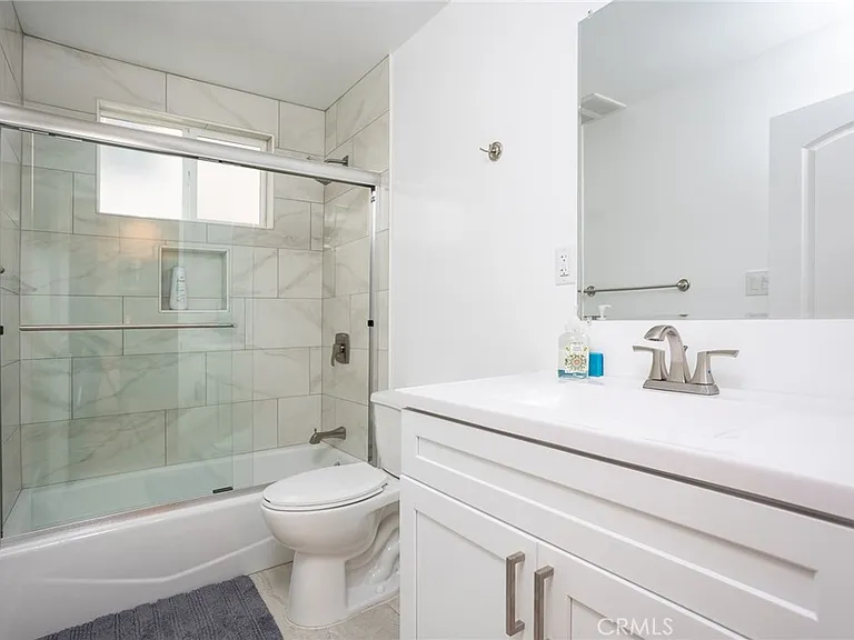 3121 Obama Blvd — Photo 15