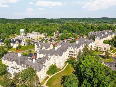 810 Cottageview Dr SUITE 300, Traverse City, MI, 49684