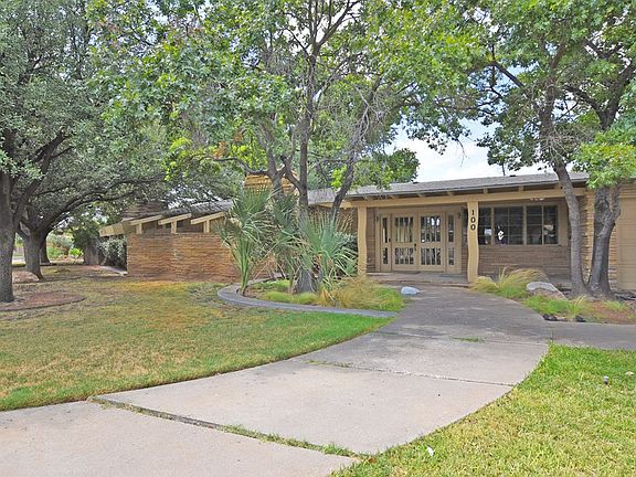 2nd image of 100 Monticello Dr