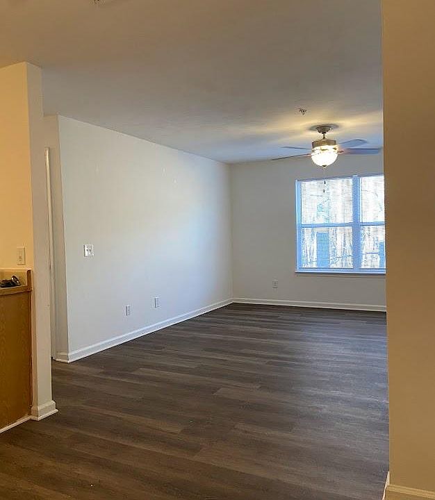 1st image of 424 Acorn Grove Ln #D