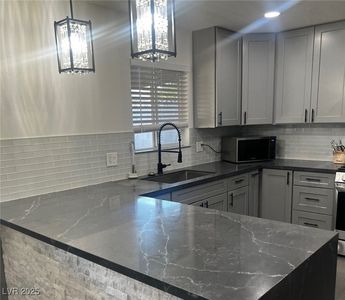 6521 Aberdeen Ln, Las Vegas, NV, 89107
