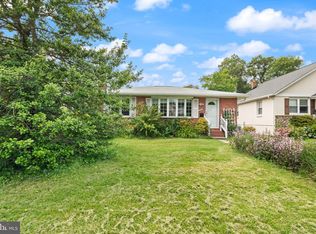 8122 Ridgely Oak Rd, Parkville, MD 21234