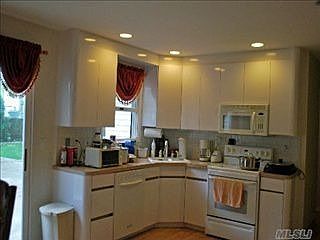 2nd image of 61 Woodview Ln