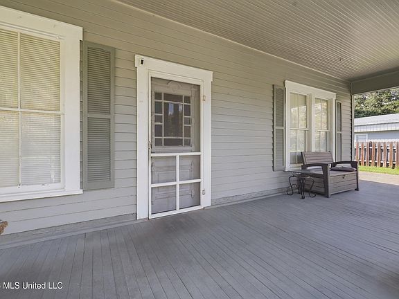 5th image of 12183 Shorecrest Rd
