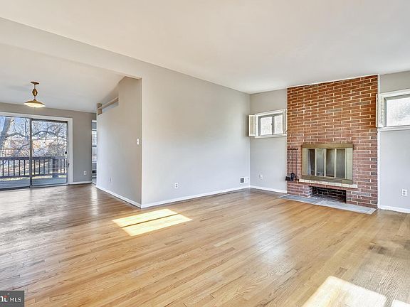 5th image of 315 Gruenther Ave