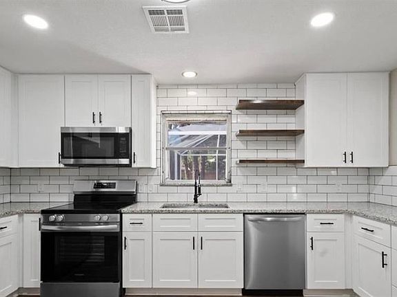 3rd image of 2981 Crane Ave