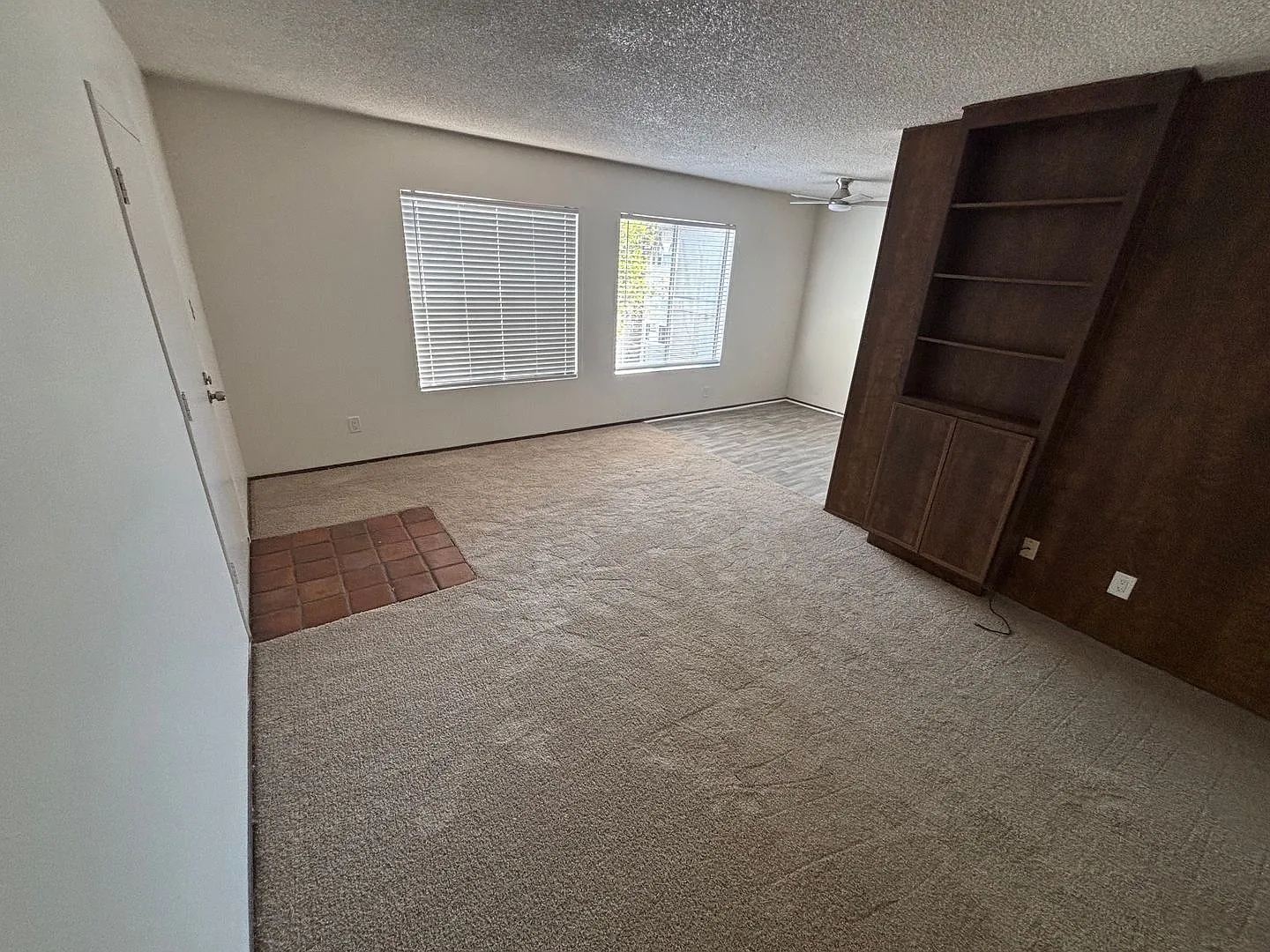Menlo / Talmadge Villas — Photo 4