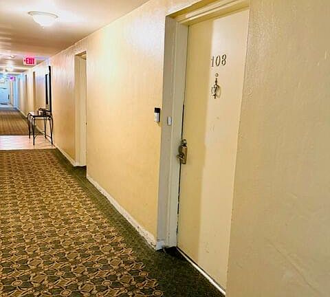 5th image of 2400 NE 33rd Avenue #108