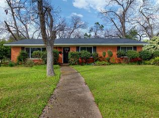 1609 W Lovers Ln, Arlington, TX 76013