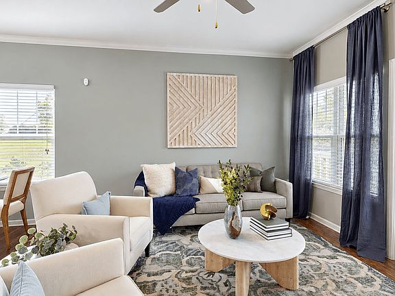 3rd image of 1004 Bailes Ridge Ave #15-102
