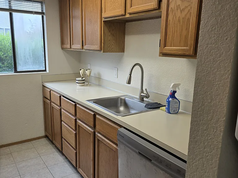929 N 98th St #24 — Photo 11