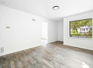 9823 Winkler Dr, Saint Louis, MO 63136