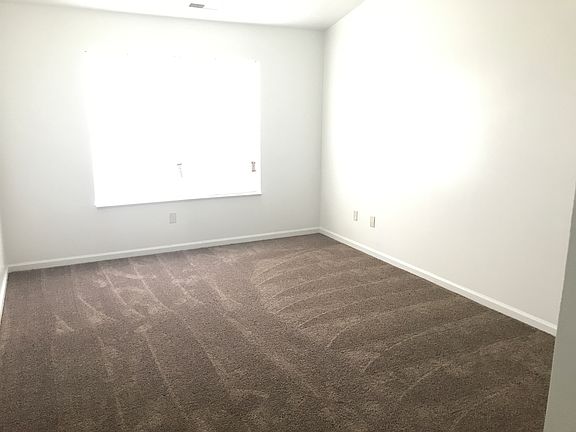 4th image of 5243 Lakeside Manor Dr