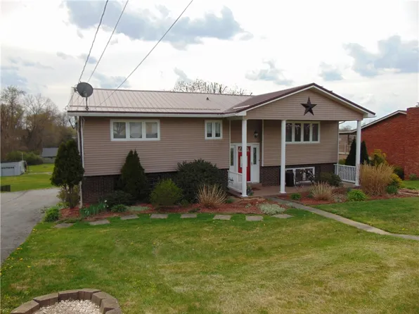 105 Harvey St N, Hopwood, PA 15445