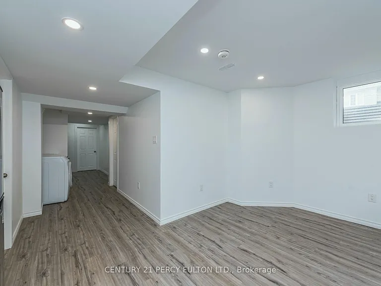 1 Cragg Cres #BASEMENT — Photo 10