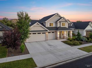8677 W Suttle Lake Dr, Boise, ID 83714