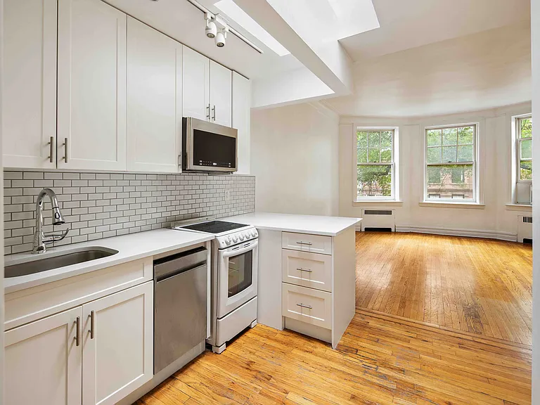 25 W 95th St #4AB — Photo 5