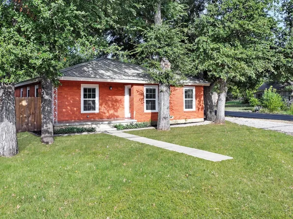 990 N McCart St, Stephenville, TX 76401