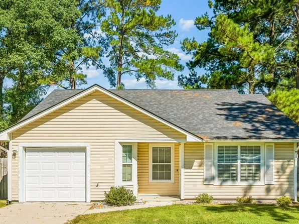 122 Cambridge Rd, Summerville, SC 29486