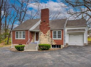 5805 N Flora Ave, Kansas City, MO 64118