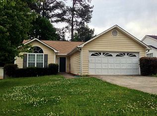 5902 Meadow Ln, Rex, GA 30273