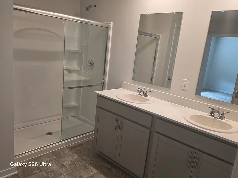 162 Lorrimore Dr — Photo 15