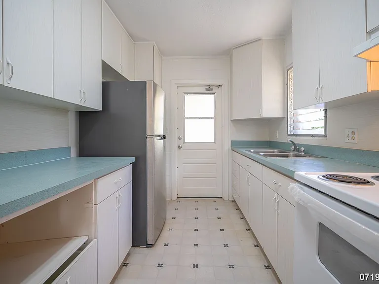 3463 Keanu St — Photo 9