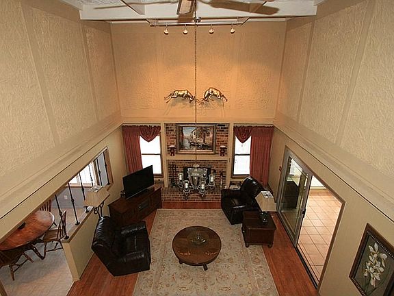 4th image of 5206 Peach Creek Dr