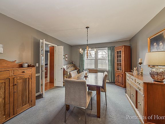 4th image of 1625 Mirror Lake Dr