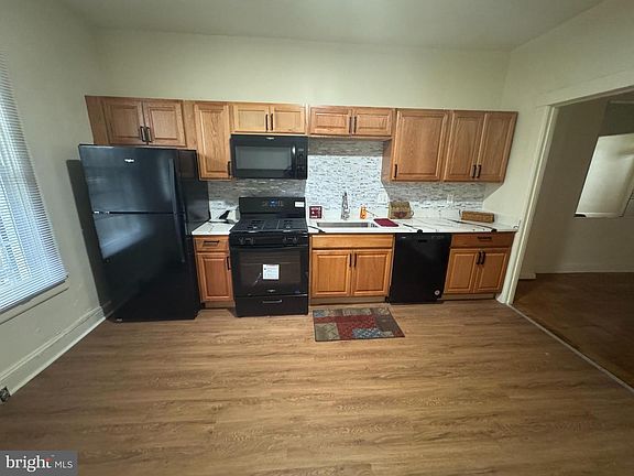 2nd image of 1638 Darley Ave