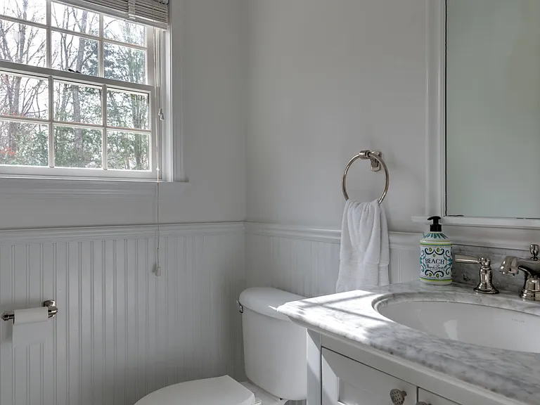 447 Wainscott Harbor Rd — Photo 34