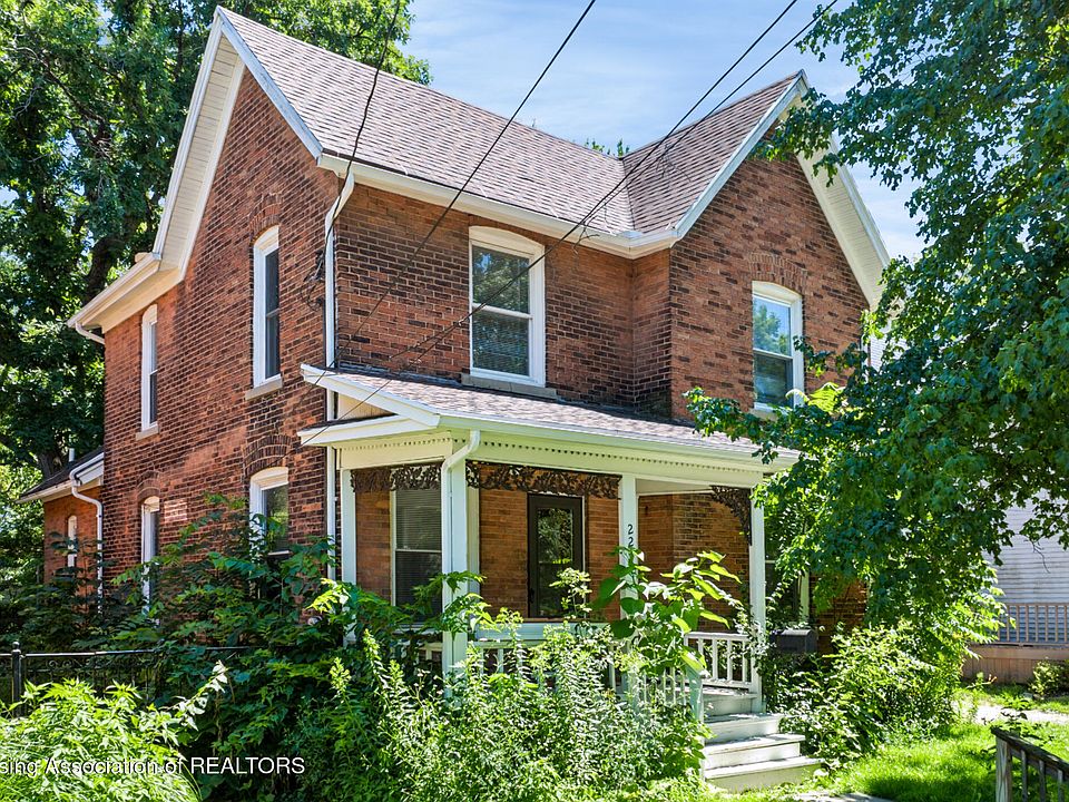 1st image of 223 S 8th St