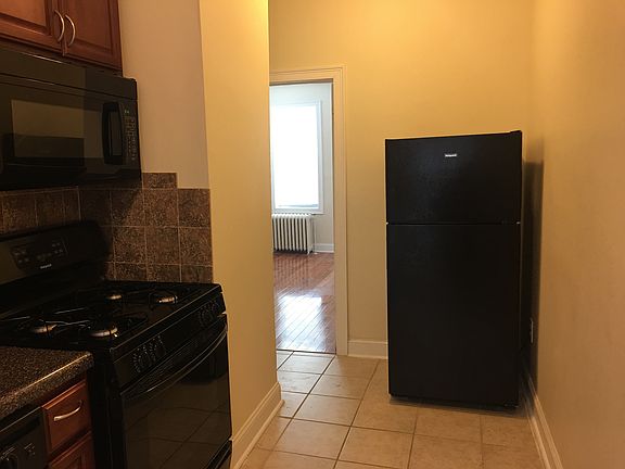 2nd image of 9 Gifford Ave APT 302C