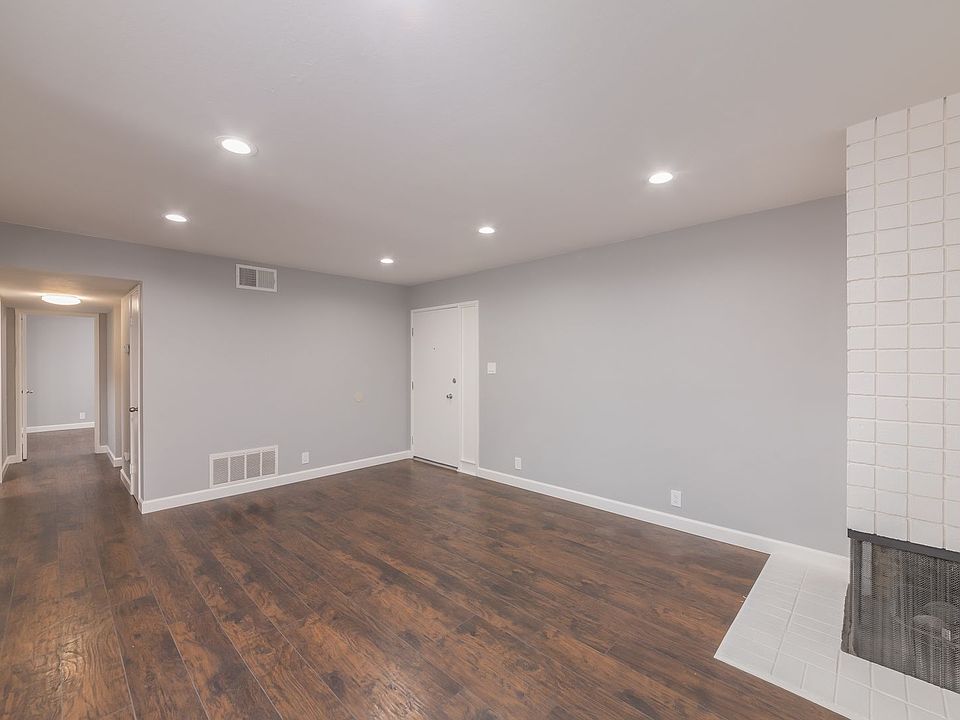 1st image of 1965 Desert Cir APT 3