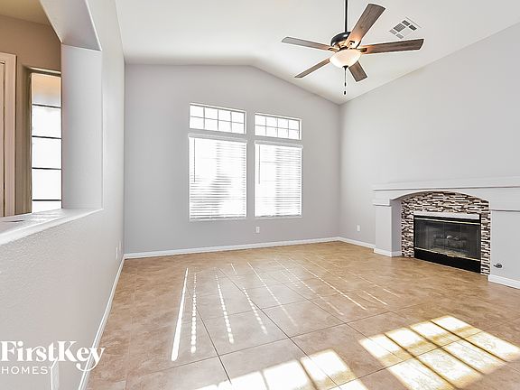 3rd image of 3565 Windy Bluff St