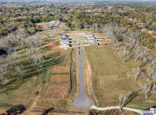 136 Chinaberry St, Pine Mountain, GA 31822